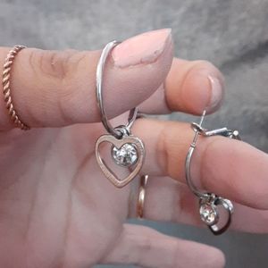 Silver hoop heart earings